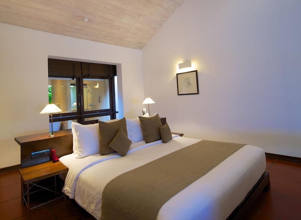 Jetwing Lagoon Wellness, A Luxury Reserve - Adults Only Negombo Exterior photo