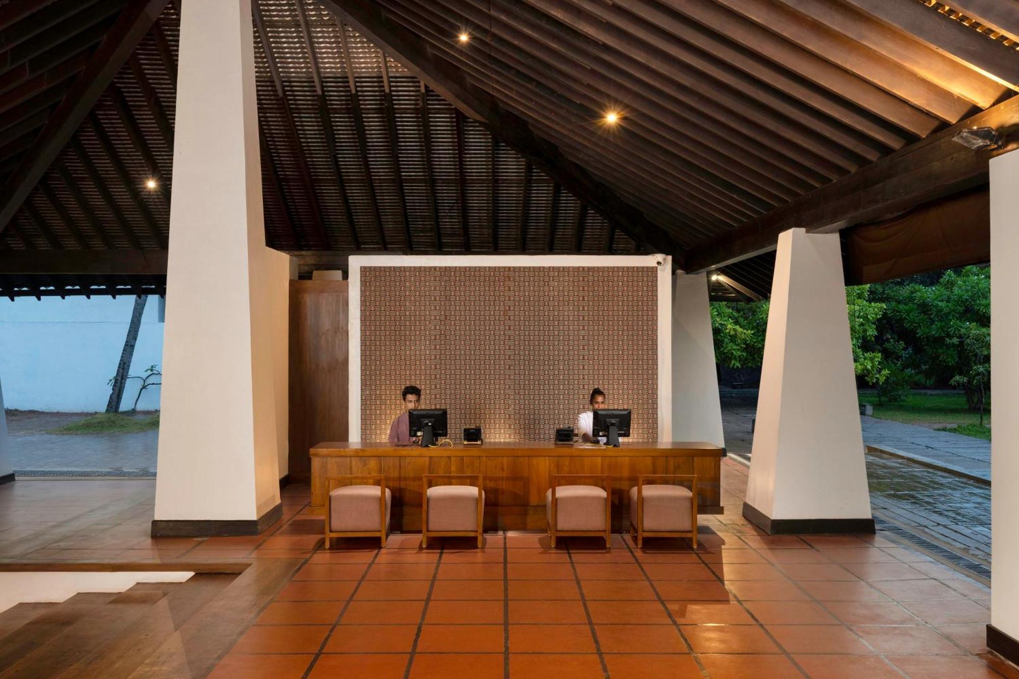 Jetwing Lagoon Wellness, A Luxury Reserve - Adults Only Negombo Exterior photo